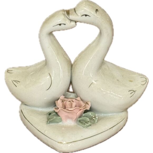 Ceramic Swan Figurine with Pink Rose - Picture 1 of 4